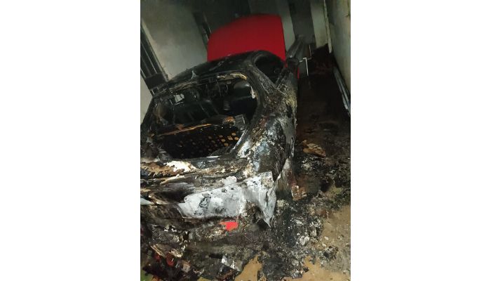 Ibema – Veículo é totalmente destruído por incêndio 